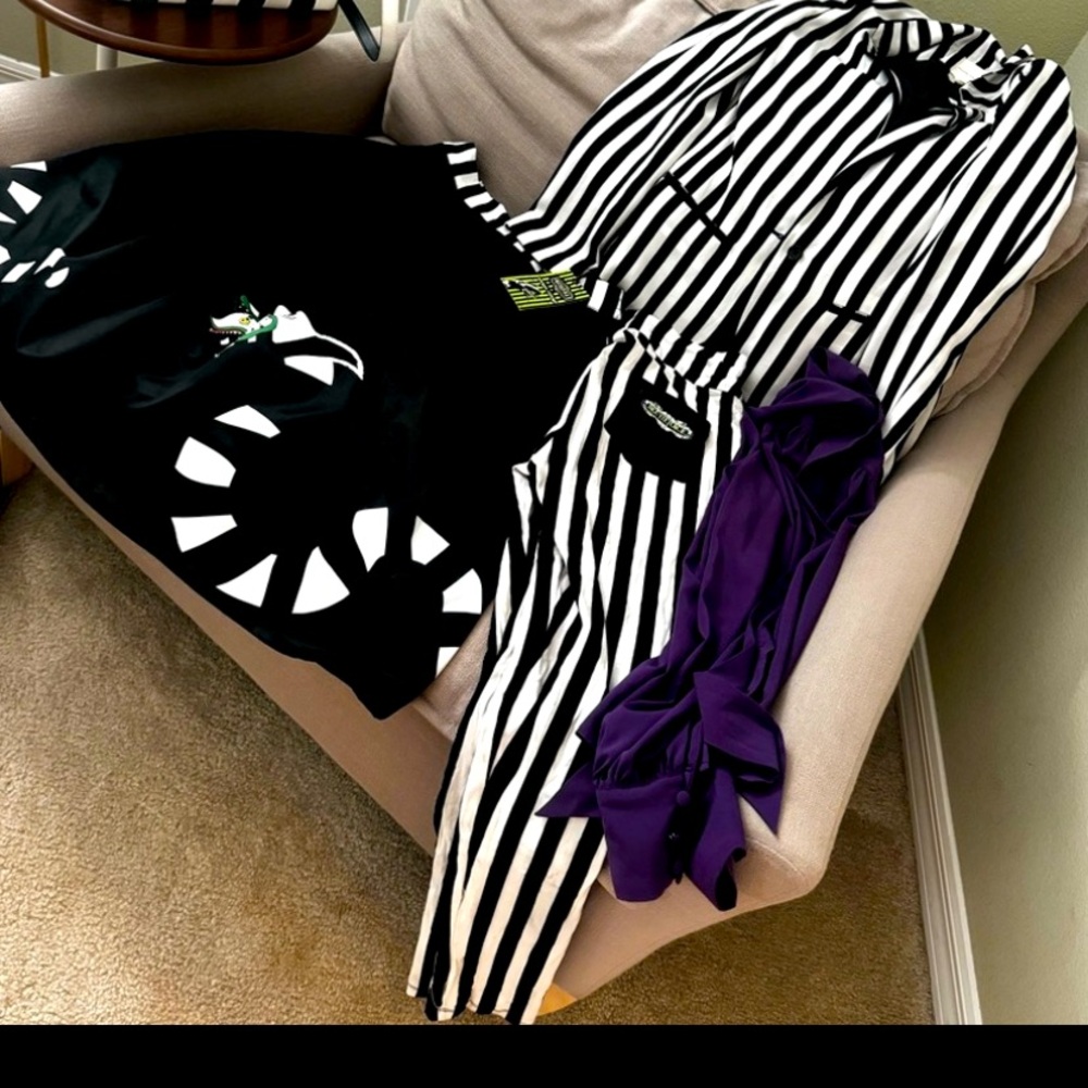 Beetle juice x unique vintage lot